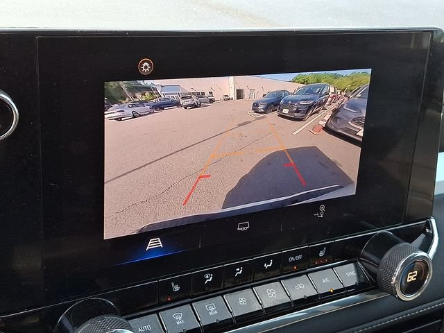 Used 2024 Chevrolet Colorado LT w/ LT Convenience Package II AWD/4WD image 19