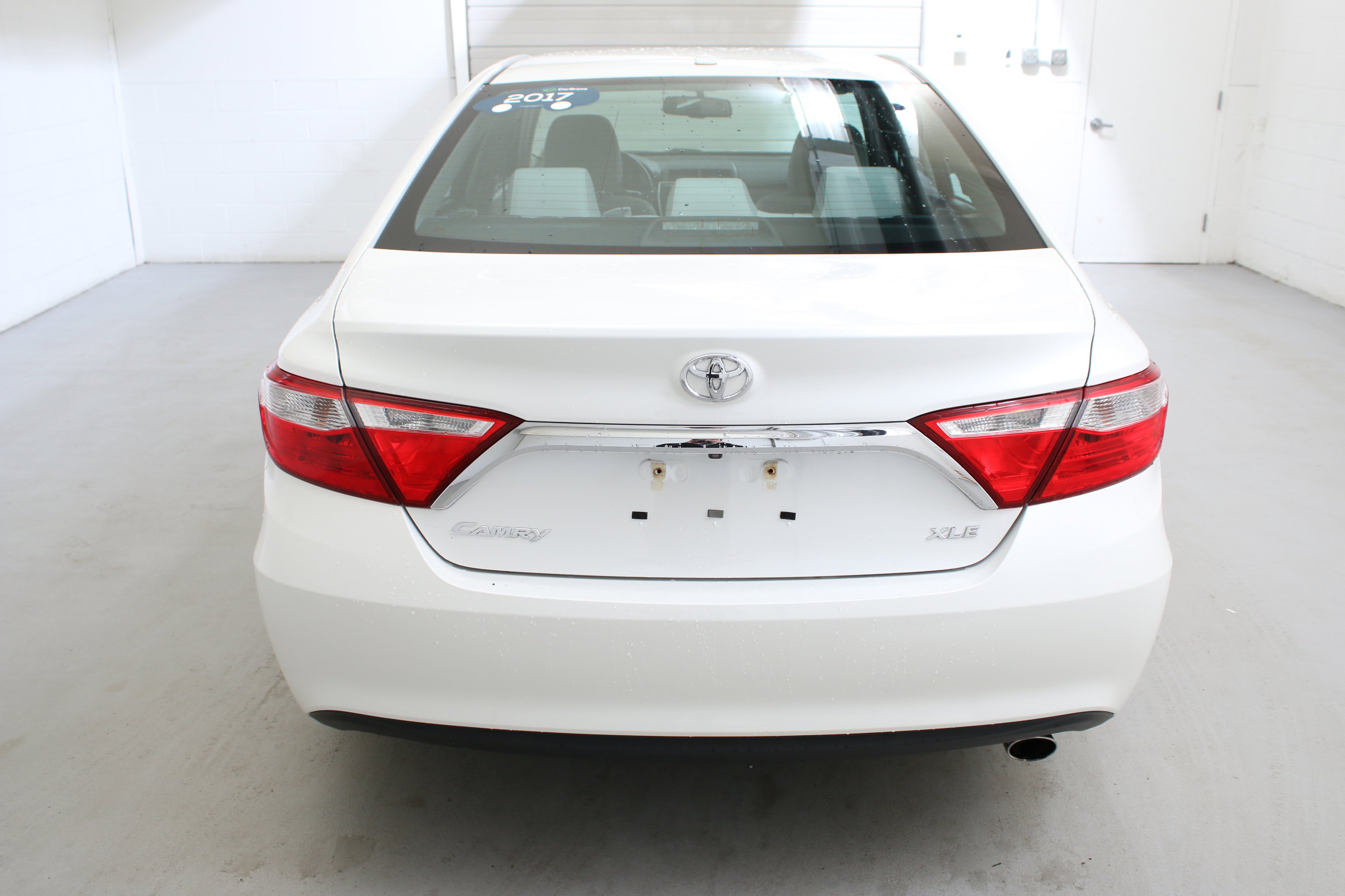 Used 2017 Toyota Camry XLE FWD image 8