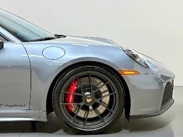 Used 2025 Porsche 911 Carrera 4 GTS image 13