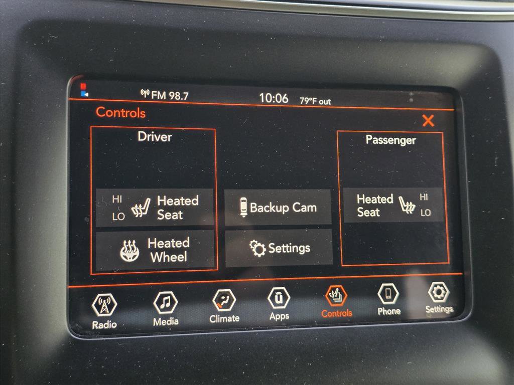 Used 2021 Jeep Cherokee Latitude Plus FWD image 20