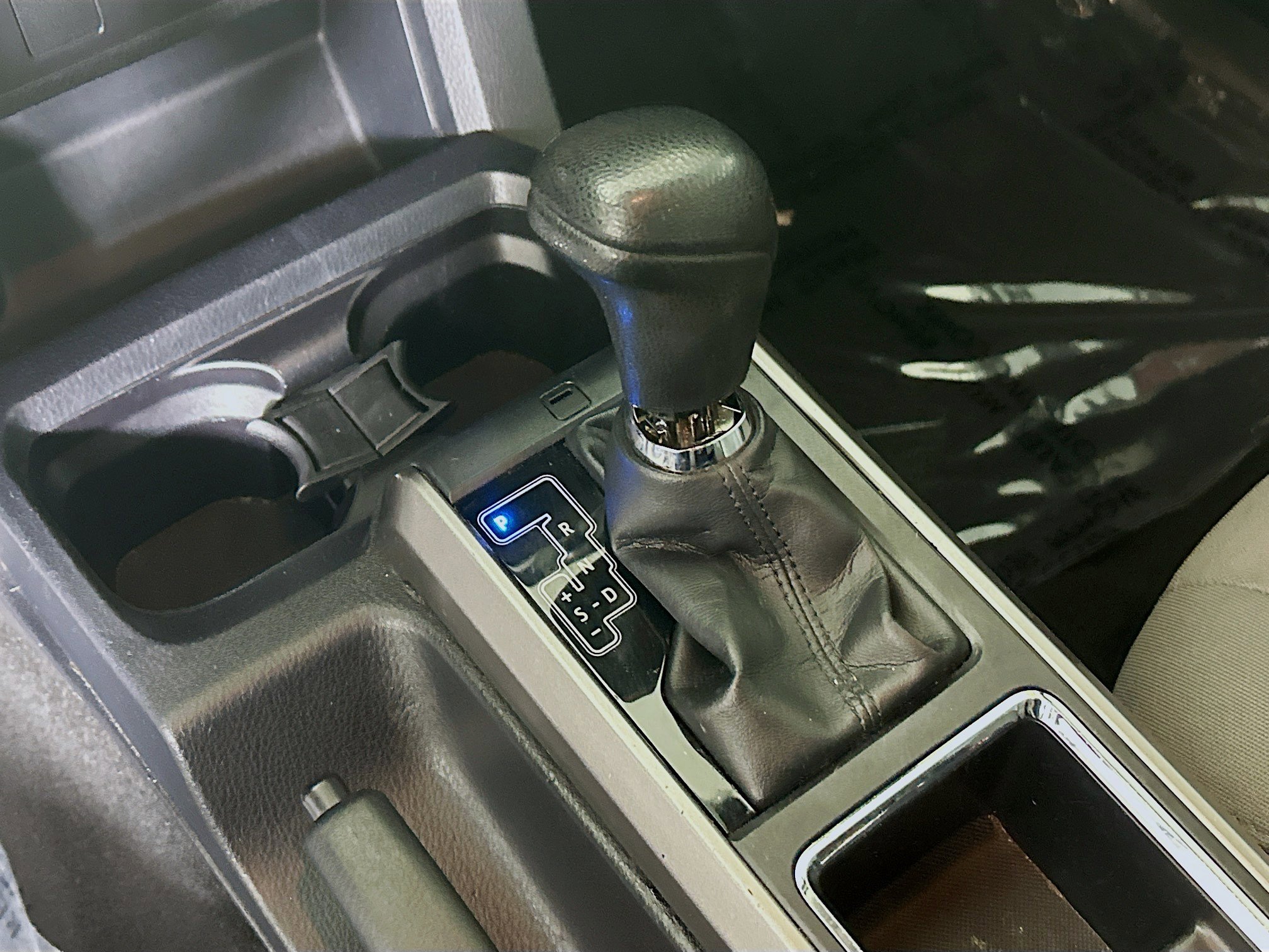 Used 2017 Toyota Tacoma SR5 w/ Tow Package RWD image 20