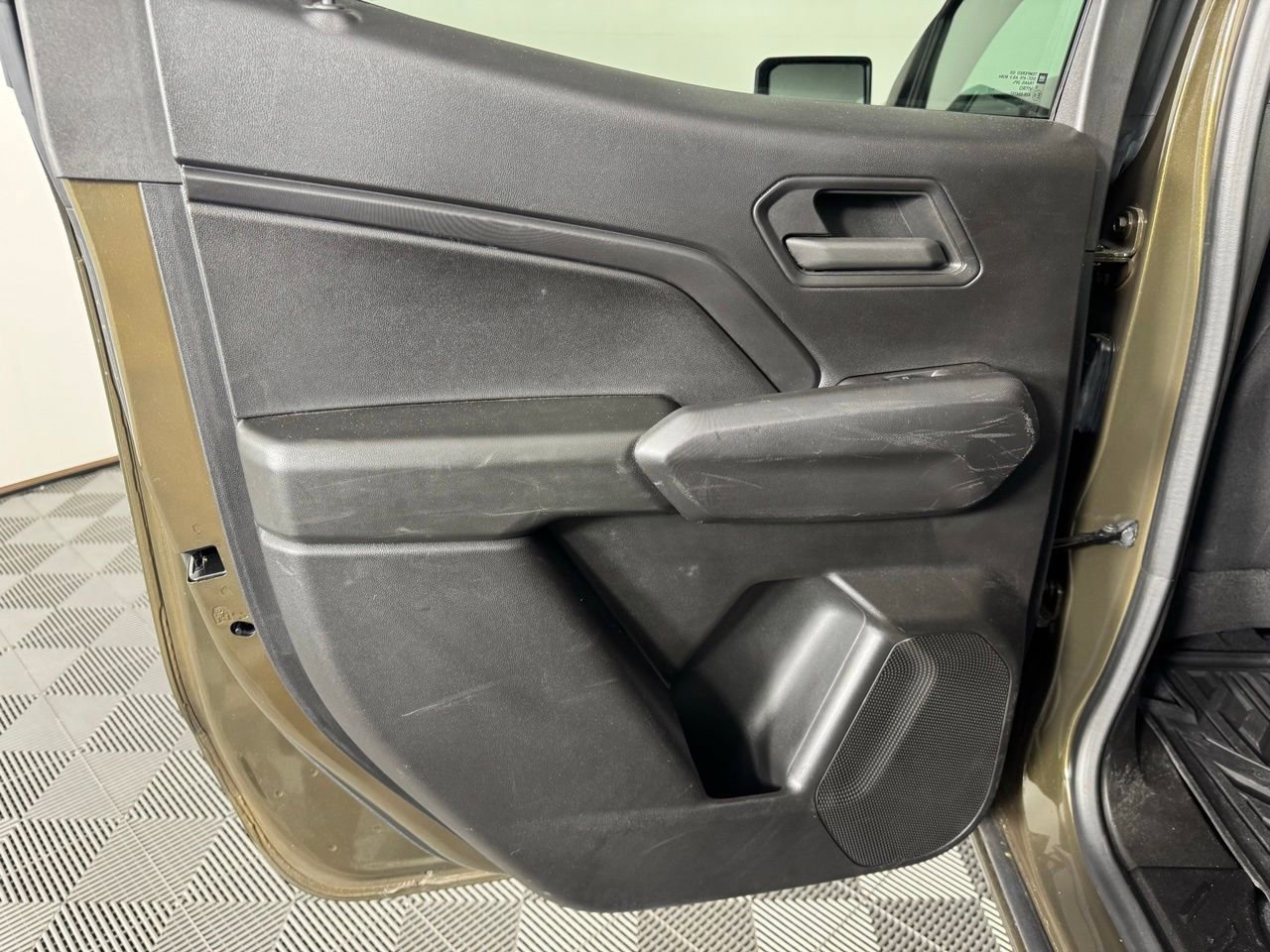 Used 2023 Chevrolet Colorado W/T RWD image 29