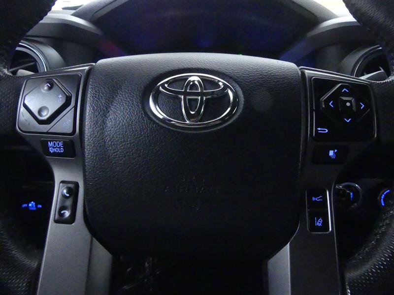 Used 2019 Toyota Tacoma TRD Sport AWD/4WD image 18