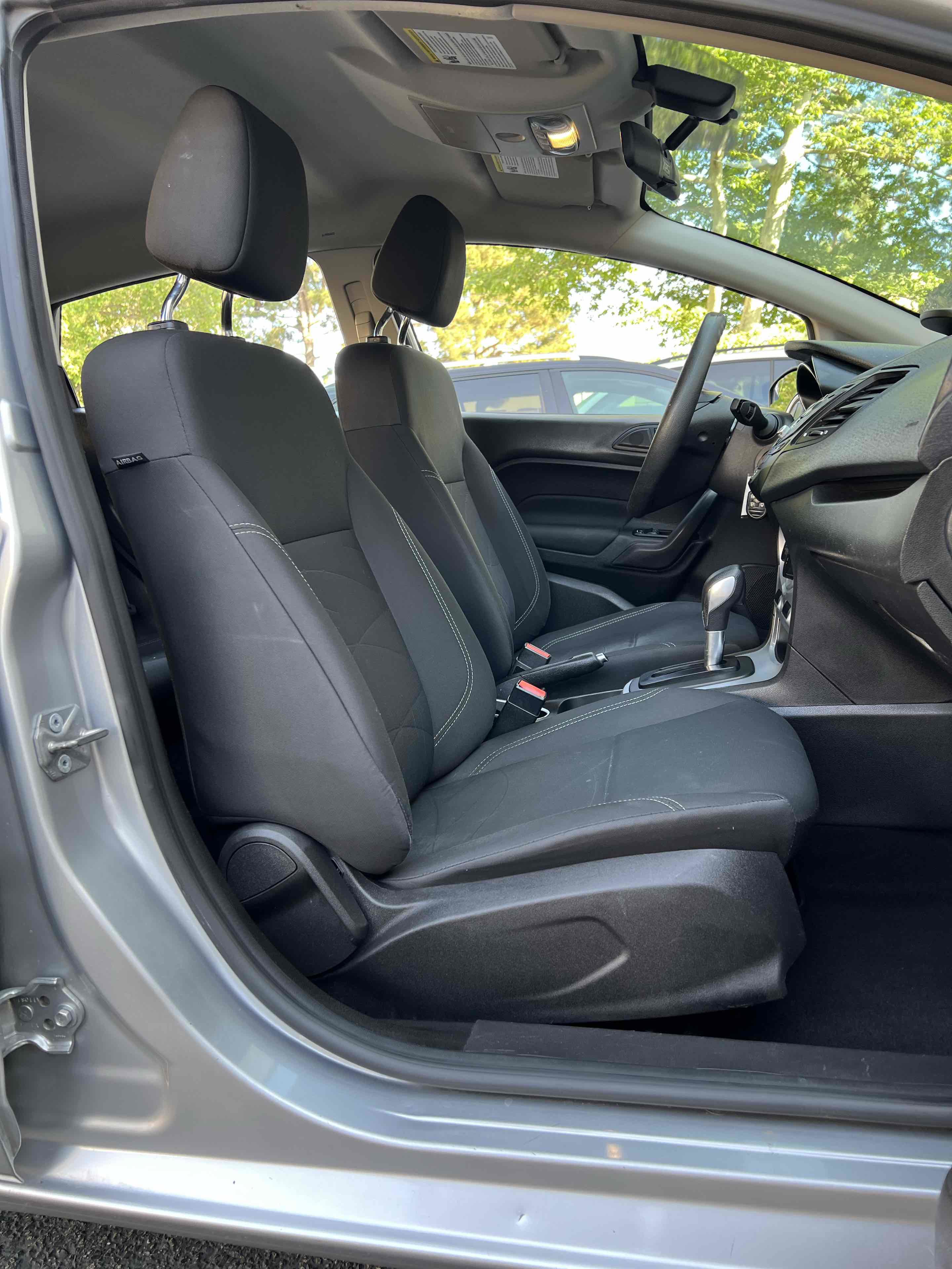 Used 2019 Ford Fiesta SE image 27