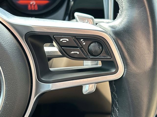 Used 2021 Porsche Macan image 39