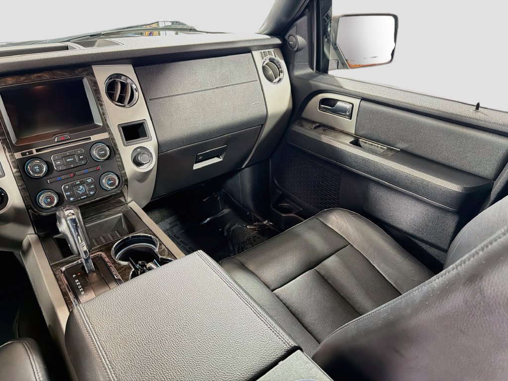 Used 2016 Ford Expedition Limited AWD/4WD image 26
