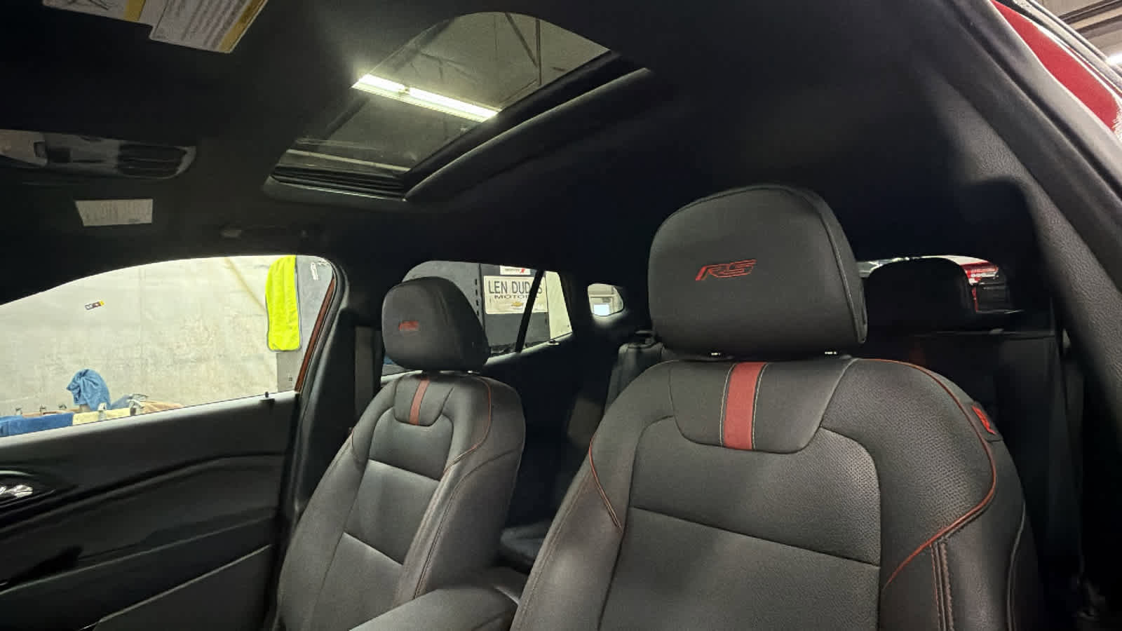 Certified 2024 Chevrolet Trax RS w/ Sunroof Package image 7