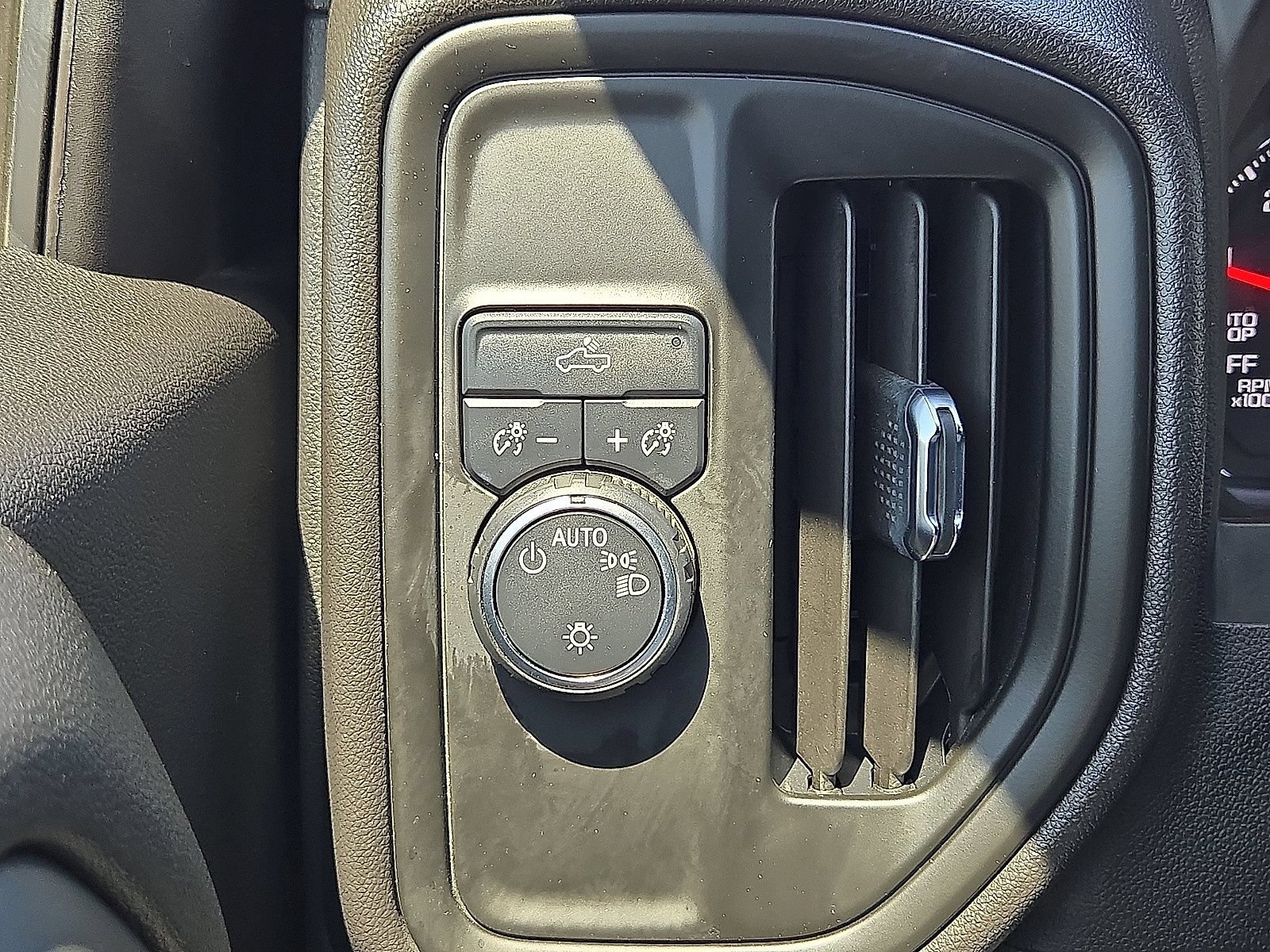 Used 2023 Chevrolet Silverado 1500 Custom RWD image 22