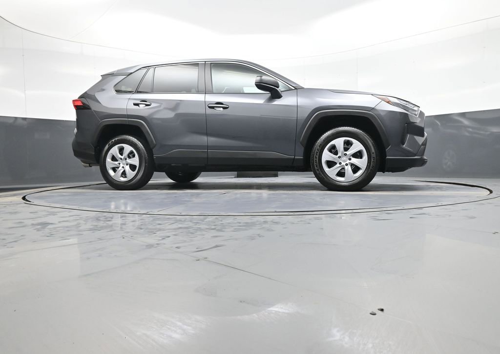 Used 2025 Toyota RAV4 LE image 28