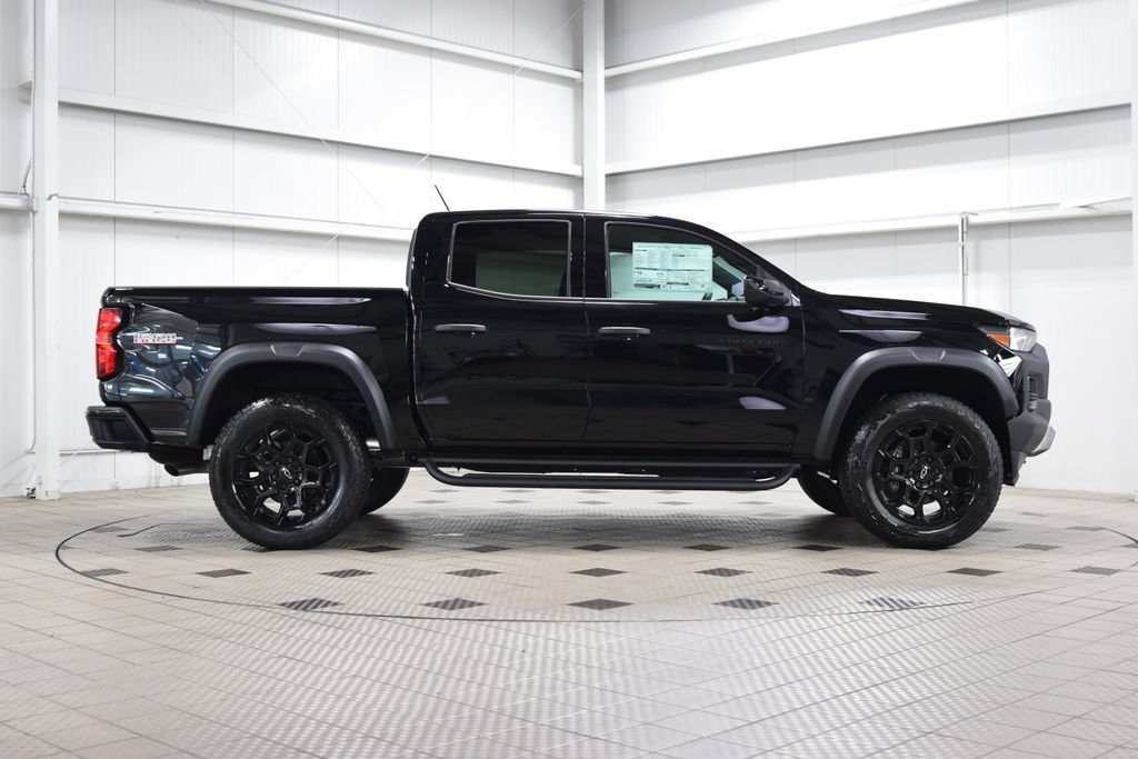 New 2026 Chevrolet Colorado Trail Boss AWD/4WD image 9