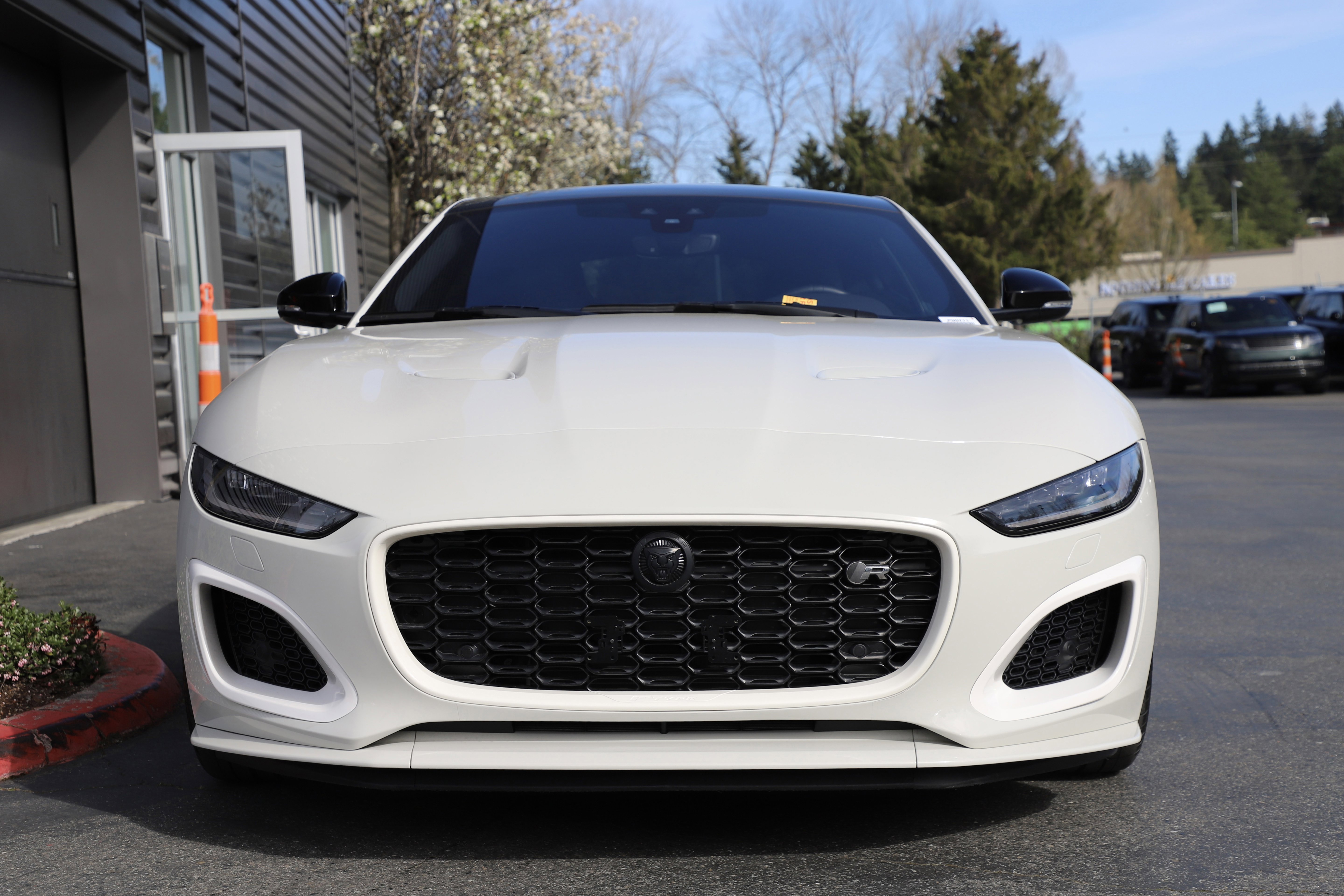 Used 2024 Jaguar F-TYPE R image 4