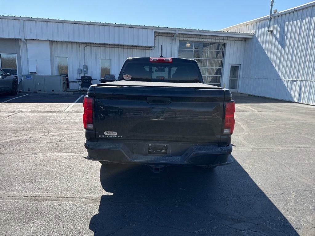Used 2025 Chevrolet Colorado LT w/ LT Convenience Package image 9