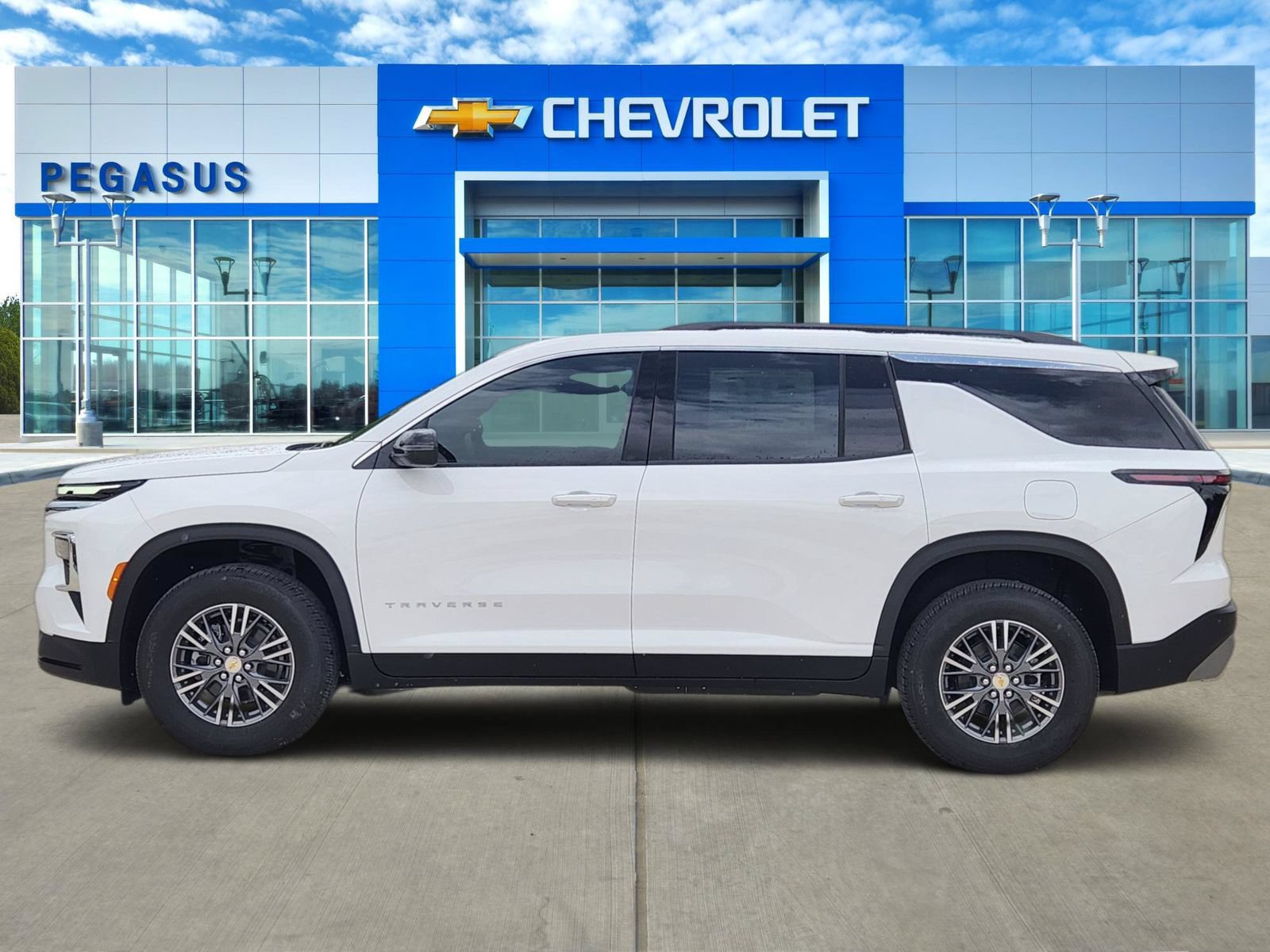New 2026 Chevrolet Traverse LT FWD image 3