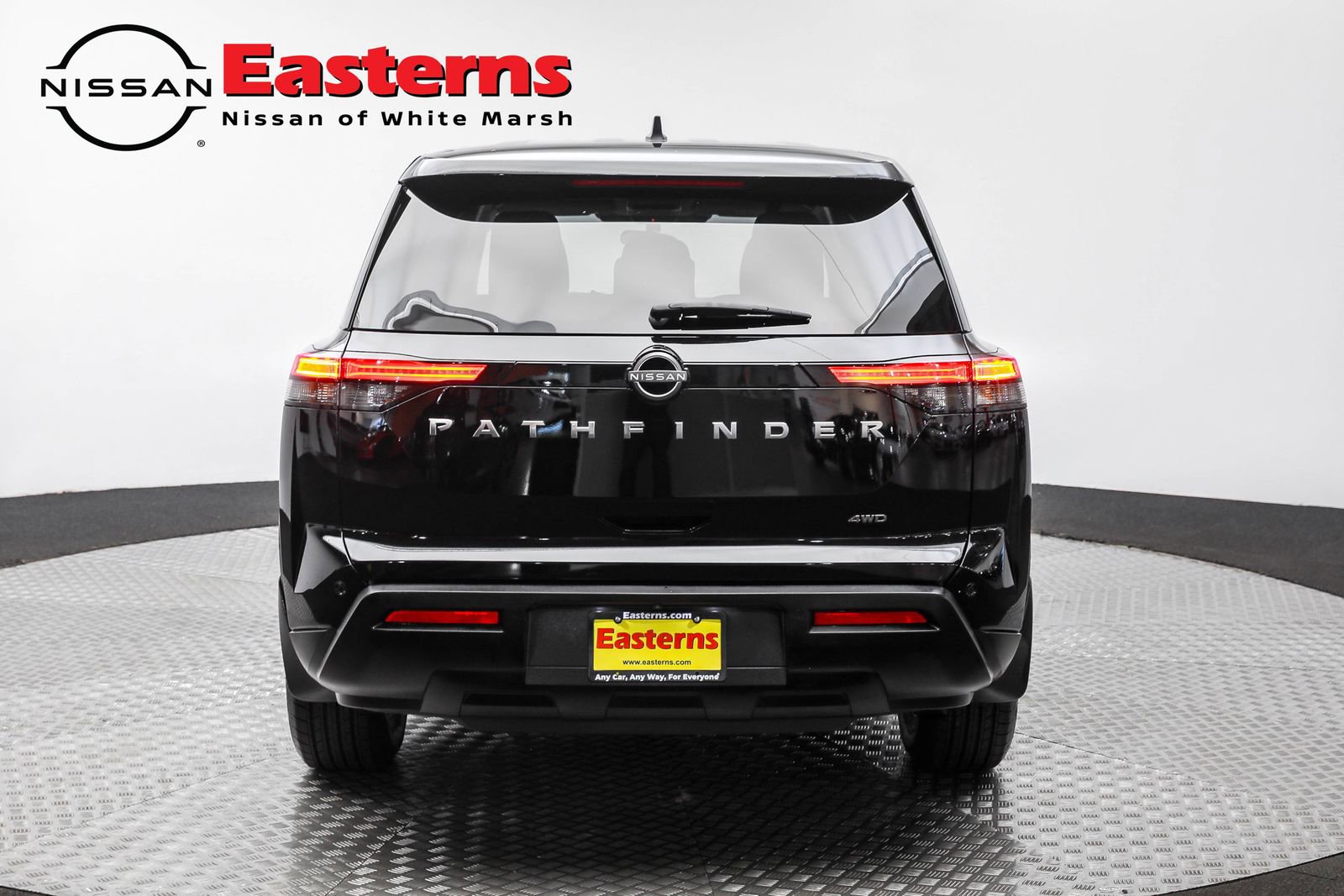 Used 2024 Nissan Pathfinder S image 6