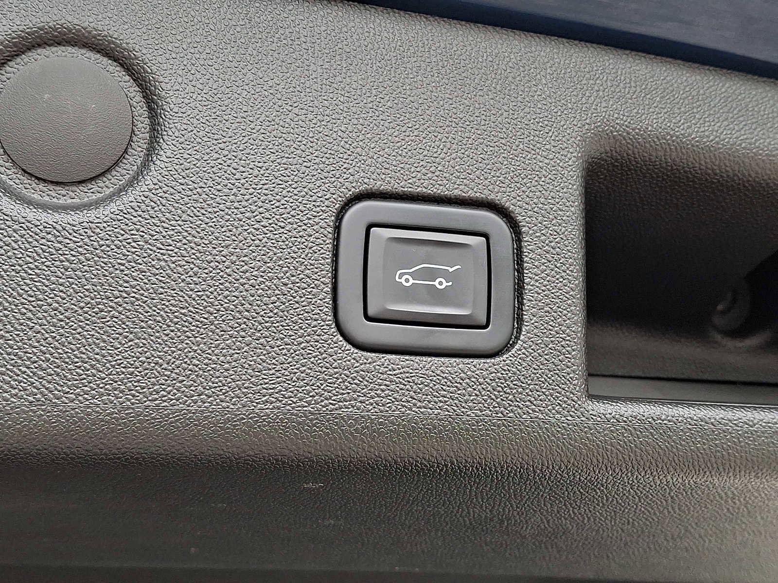 Used 2022 Chevrolet Equinox Premier AWD/4WD image 28