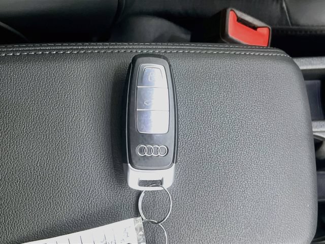 Used 2024 Audi RS 3 w/ Carbon Package AWD/4WD image 33