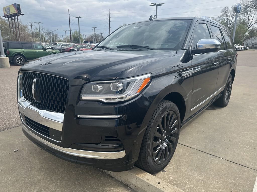 Used 2023 Lincoln Navigator Black Label image 6