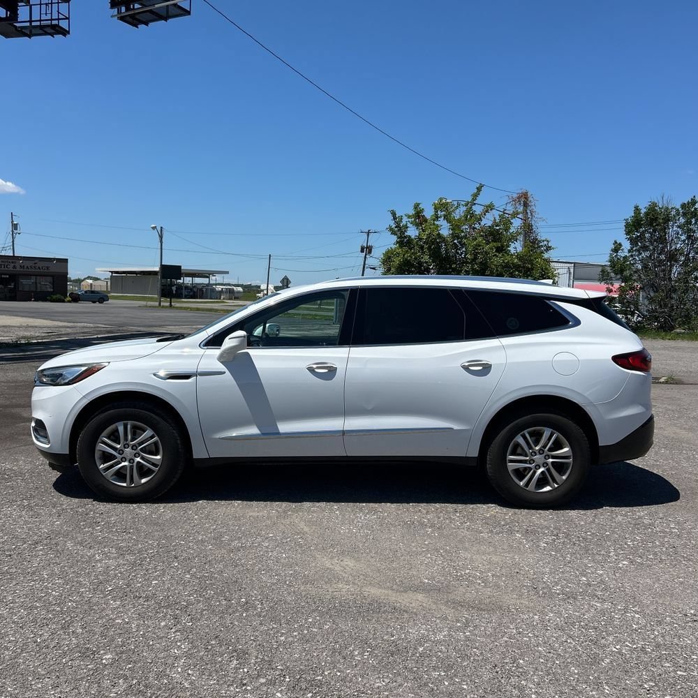 Used 2018 Buick Enclave Essence AWD/4WD image 5