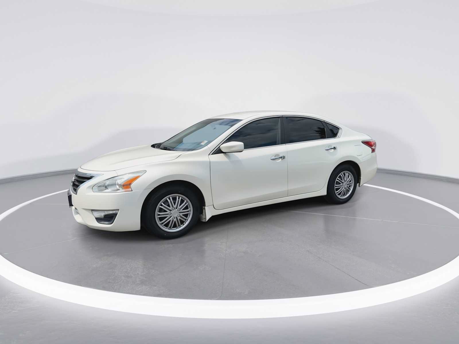 Used 2015 Nissan Altima 2.5 S w/ Power Driver Seat Package FWD image 4