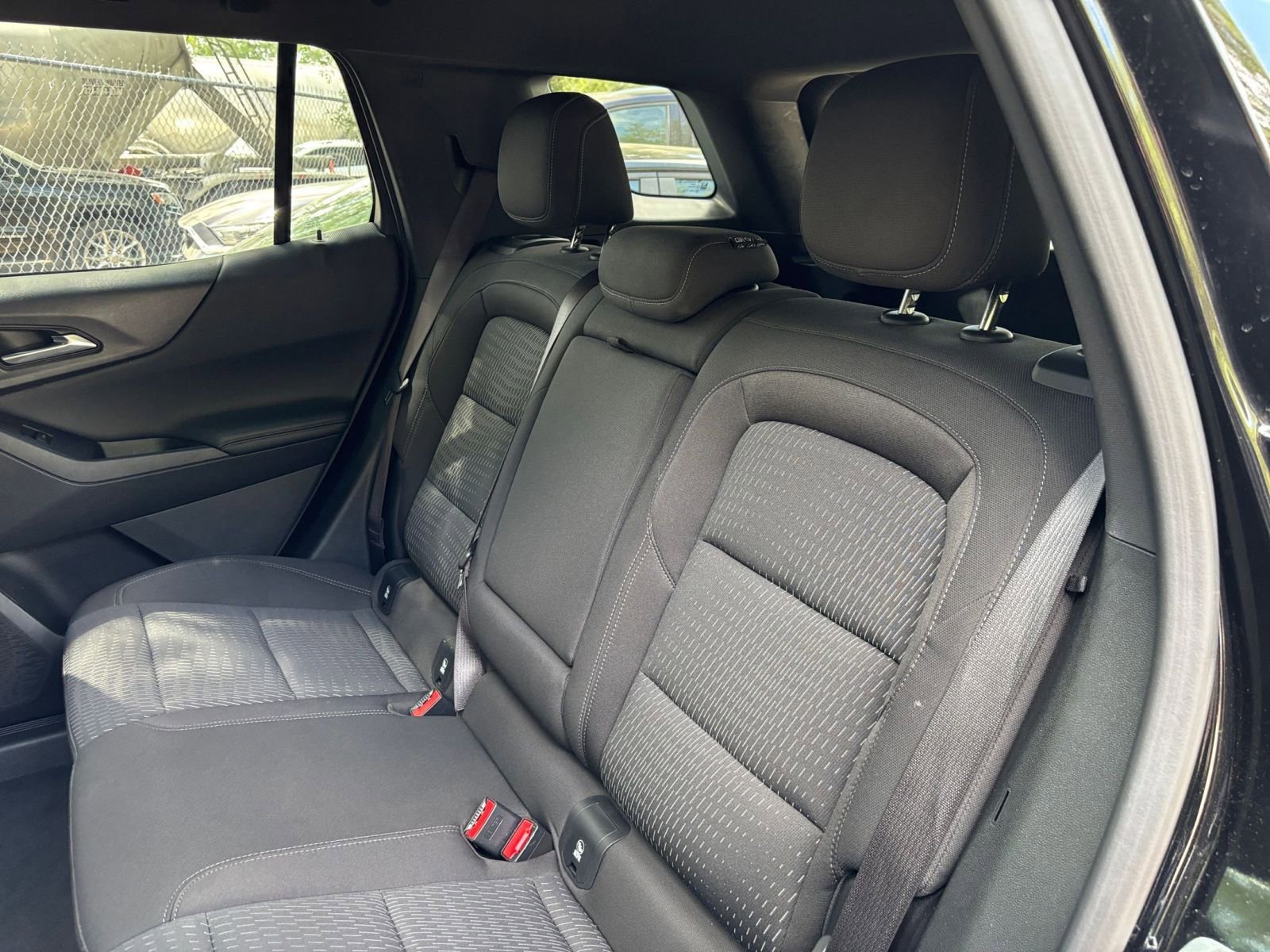 Used 2025 Chevrolet Equinox LT FWD image 37
