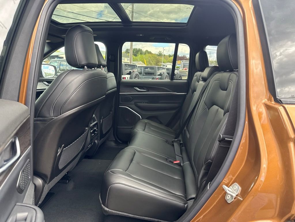 New 2026 Jeep Grand Cherokee Limited AWD/4WD image 23