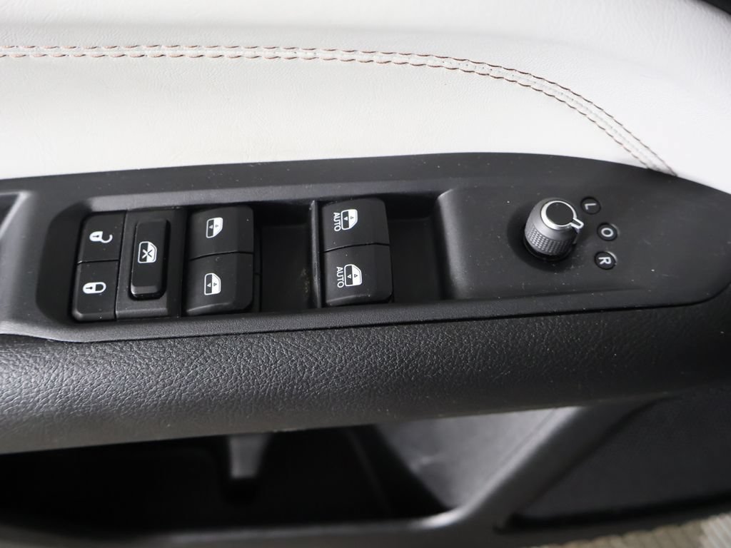 Used 2023 Jeep Compass Limited AWD/4WD image 35
