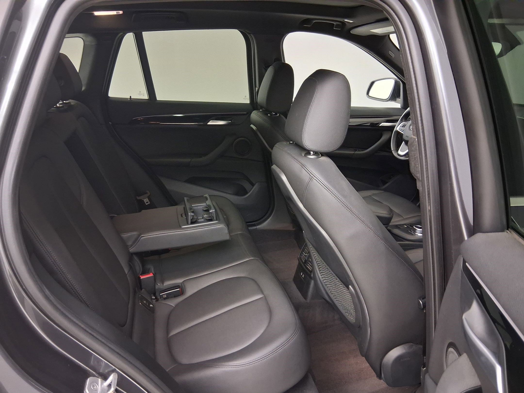 Used 2019 BMW X1 xDrive28i w/ Convenience Package AWD/4WD image 35