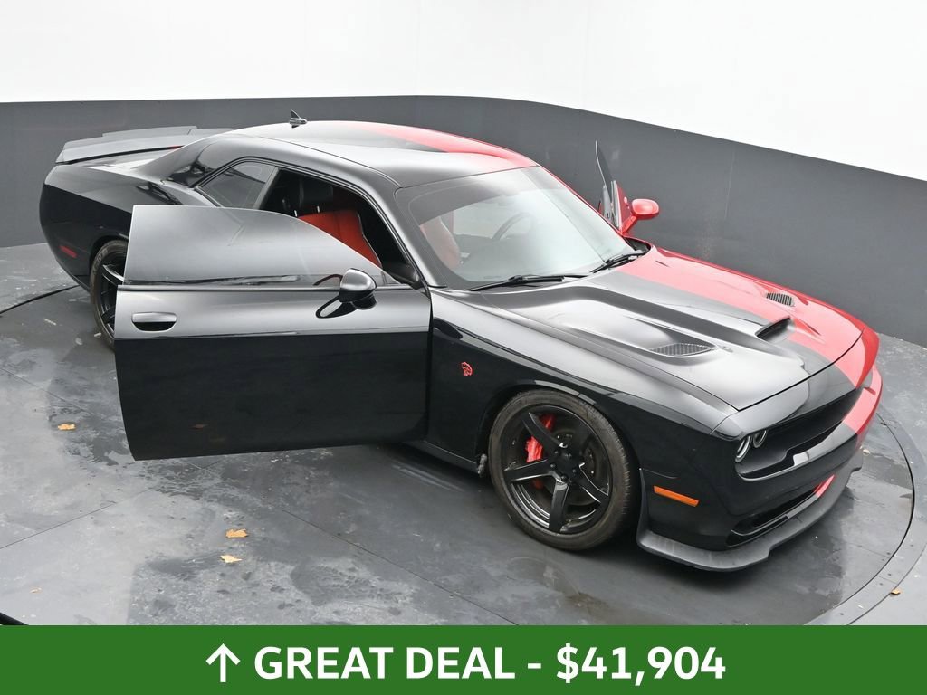 Used 2016 Dodge Challenger SRT Hellcat image 82