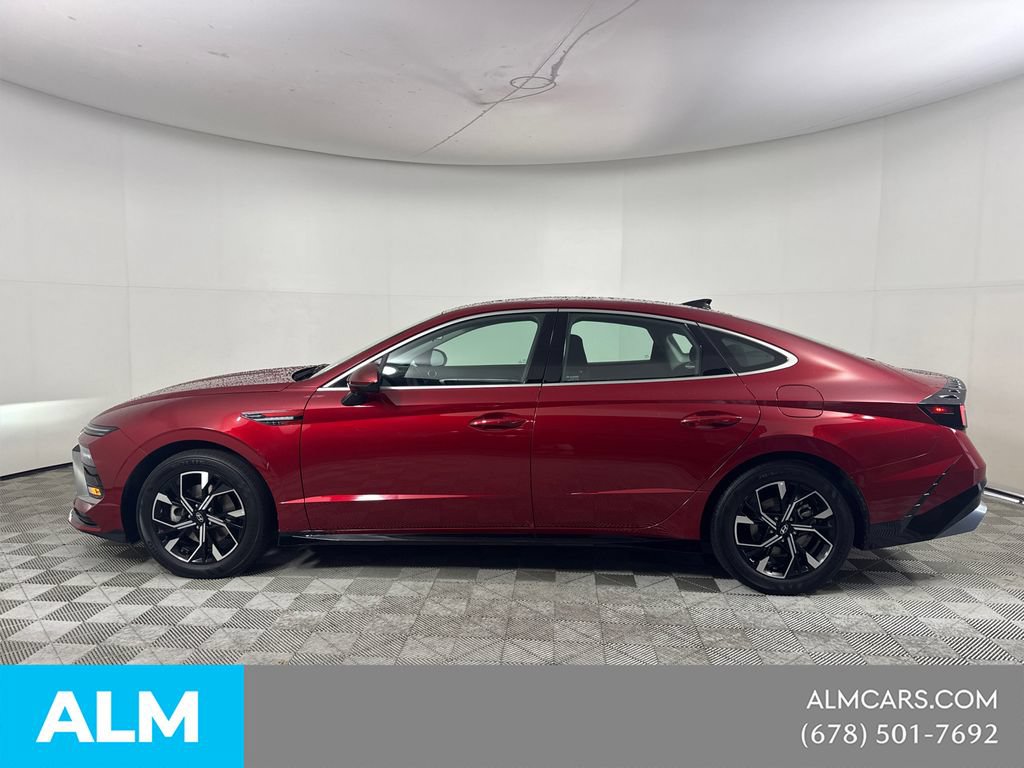 Used 2025 Hyundai Sonata SEL FWD image 10