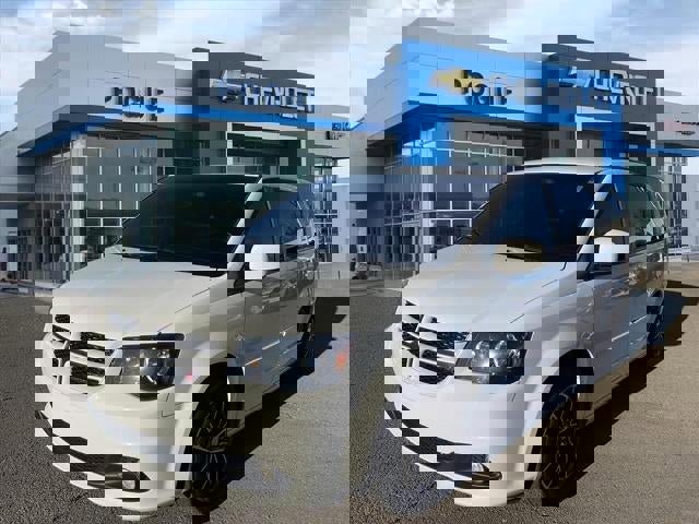 Used 2017 Dodge Grand Caravan GT image 4