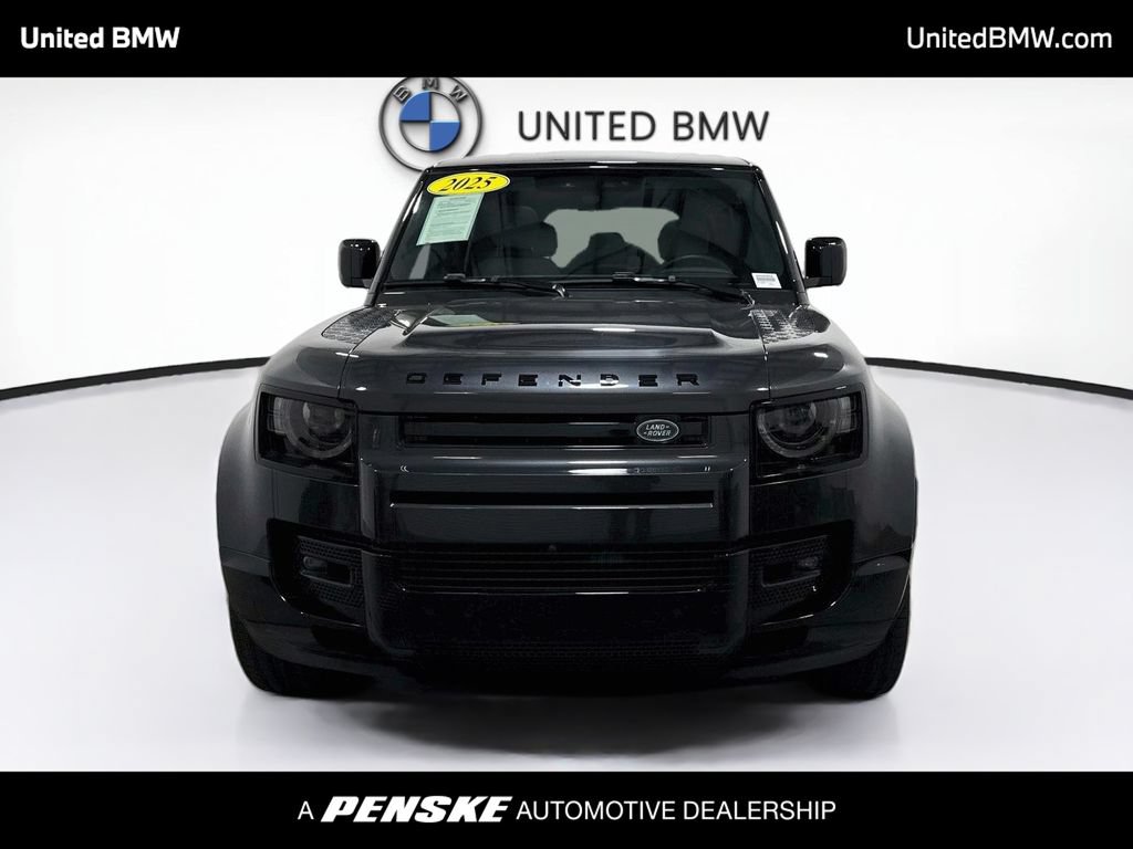 Used 2025 Land Rover Defender 110 V8 AWD/4WD image 2