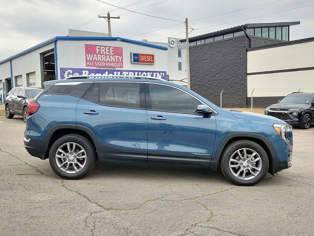 Used 2024 GMC Terrain SLT w/ Tech Package image 6
