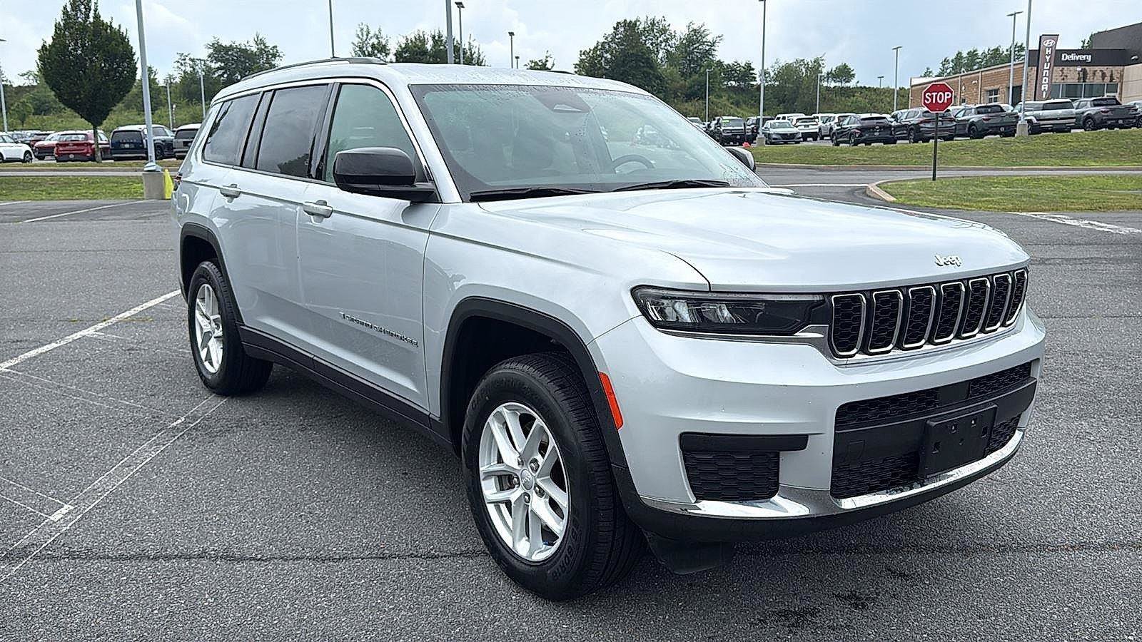 Used 2023 Jeep Grand Cherokee L Laredo