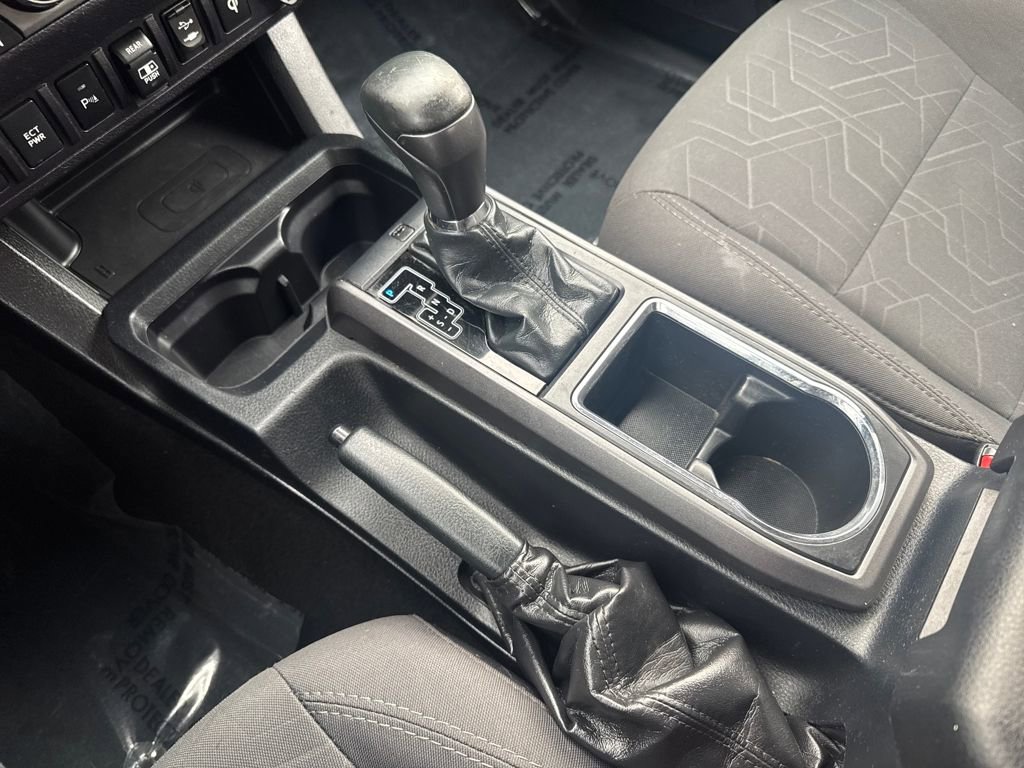 Used 2018 Toyota Tacoma TRD Sport w/ Technology Package image 26