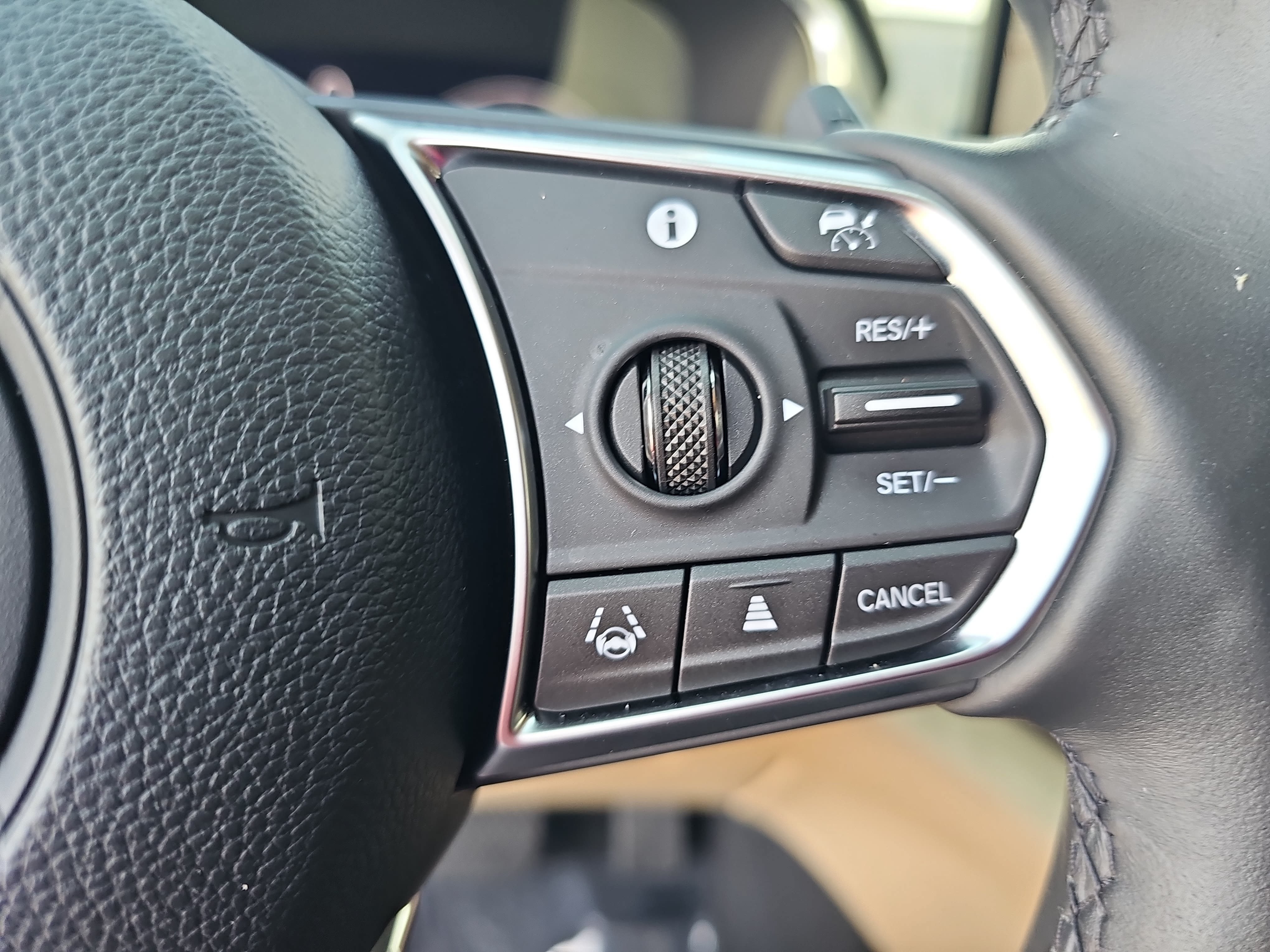 Certified 2024 Acura MDX FWD w/ Technology Package image 18