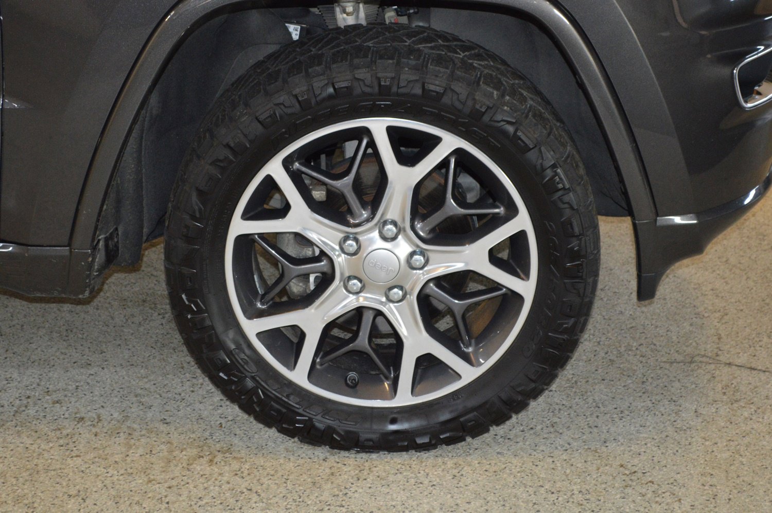 Used 2019 Jeep Grand Cherokee Overland image 9