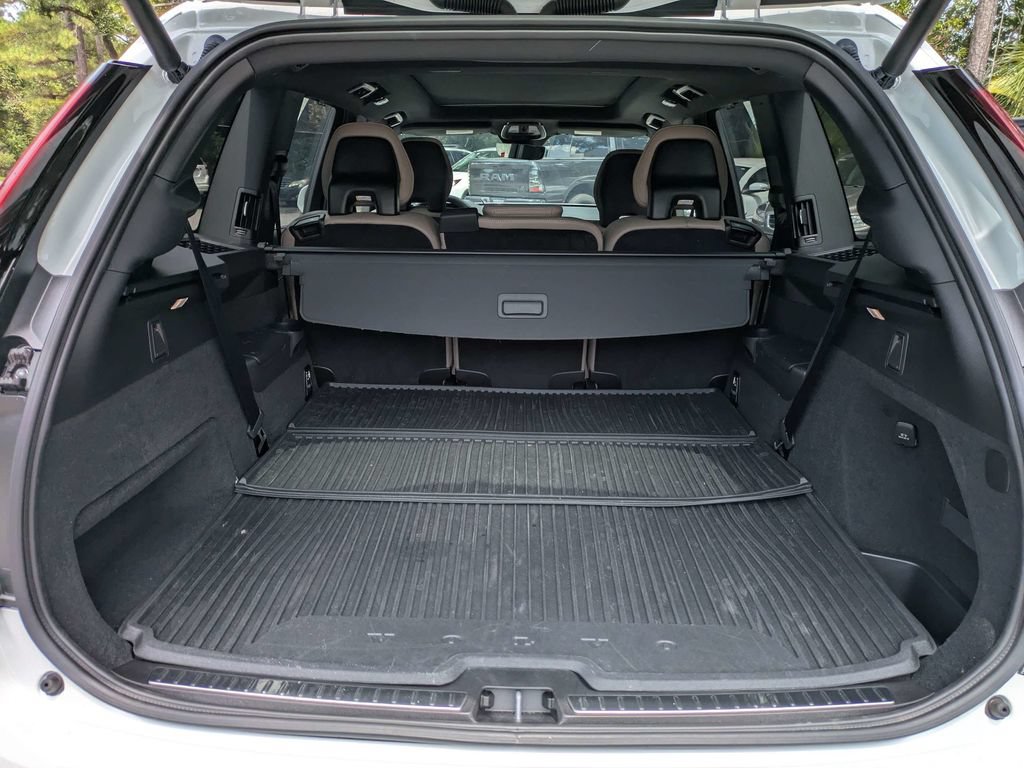 Certified 2026 Volvo XC90 B6 Ultra w/ Protection Package AWD/4WD image 12