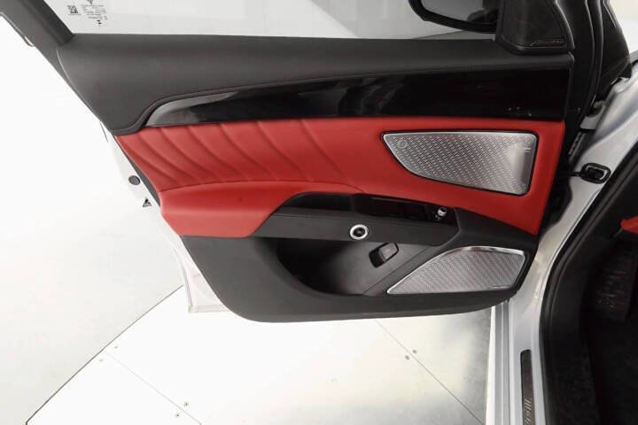 Used 2023 Maserati Grecale Modena image 10