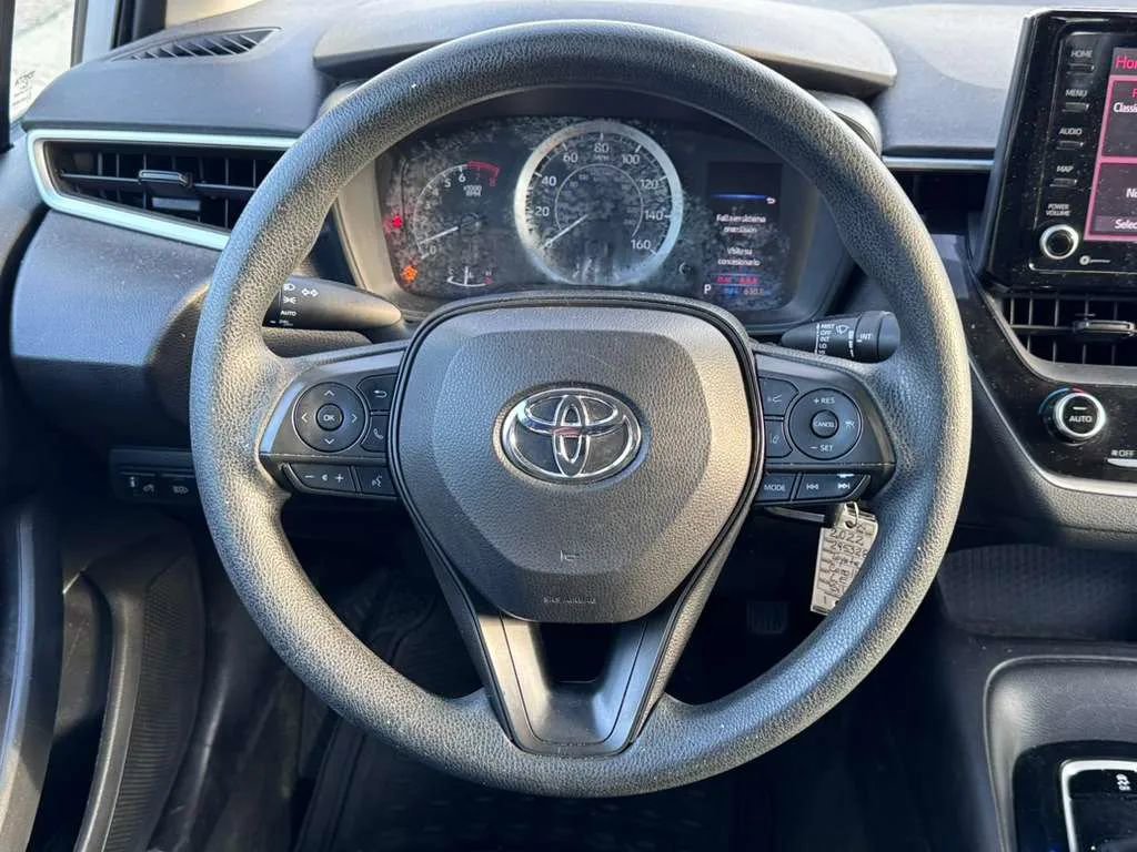 Used 2022 Toyota Corolla LE FWD image 16