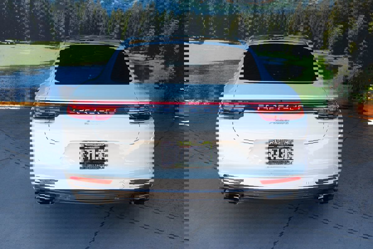 Used 2017 Porsche Panamera image 5