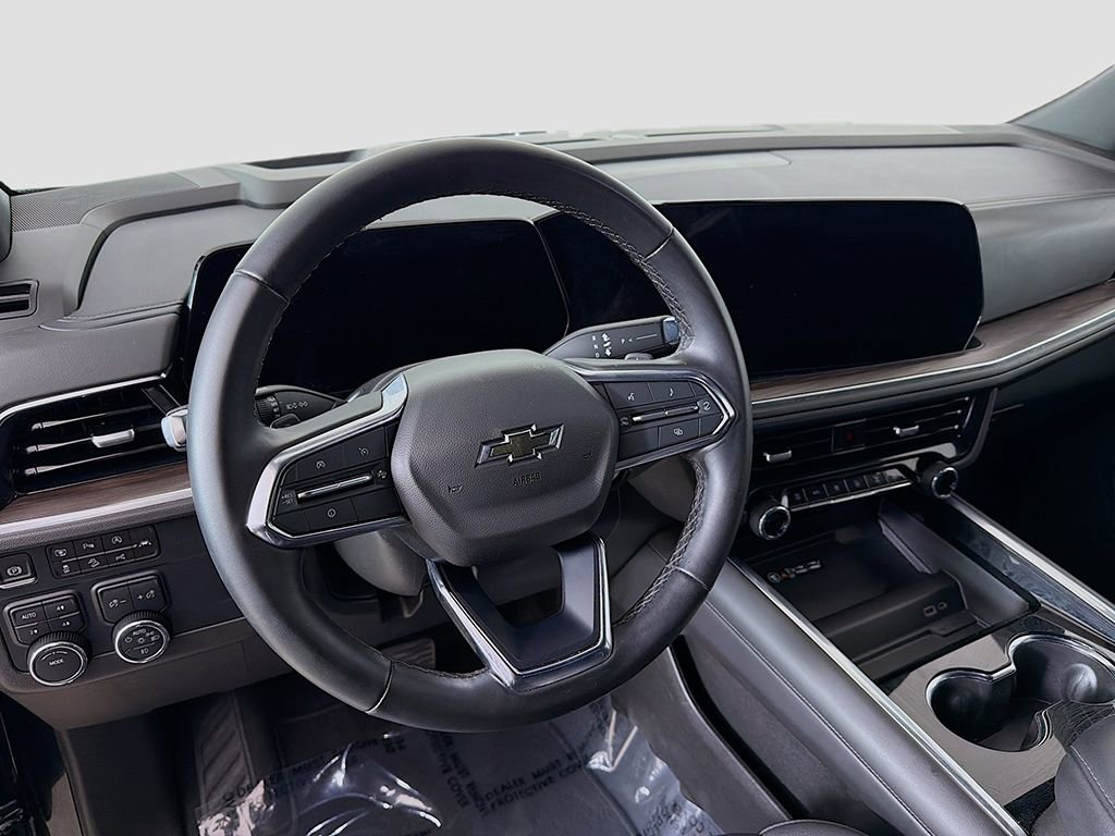 Used 2025 Chevrolet Suburban Z71 AWD/4WD image 20