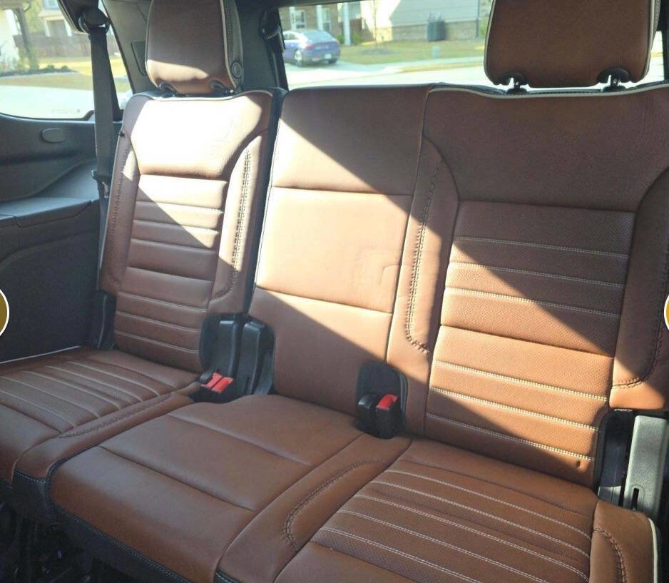 Used 2024 GMC Yukon Denali Ultimate AWD/4WD image 10