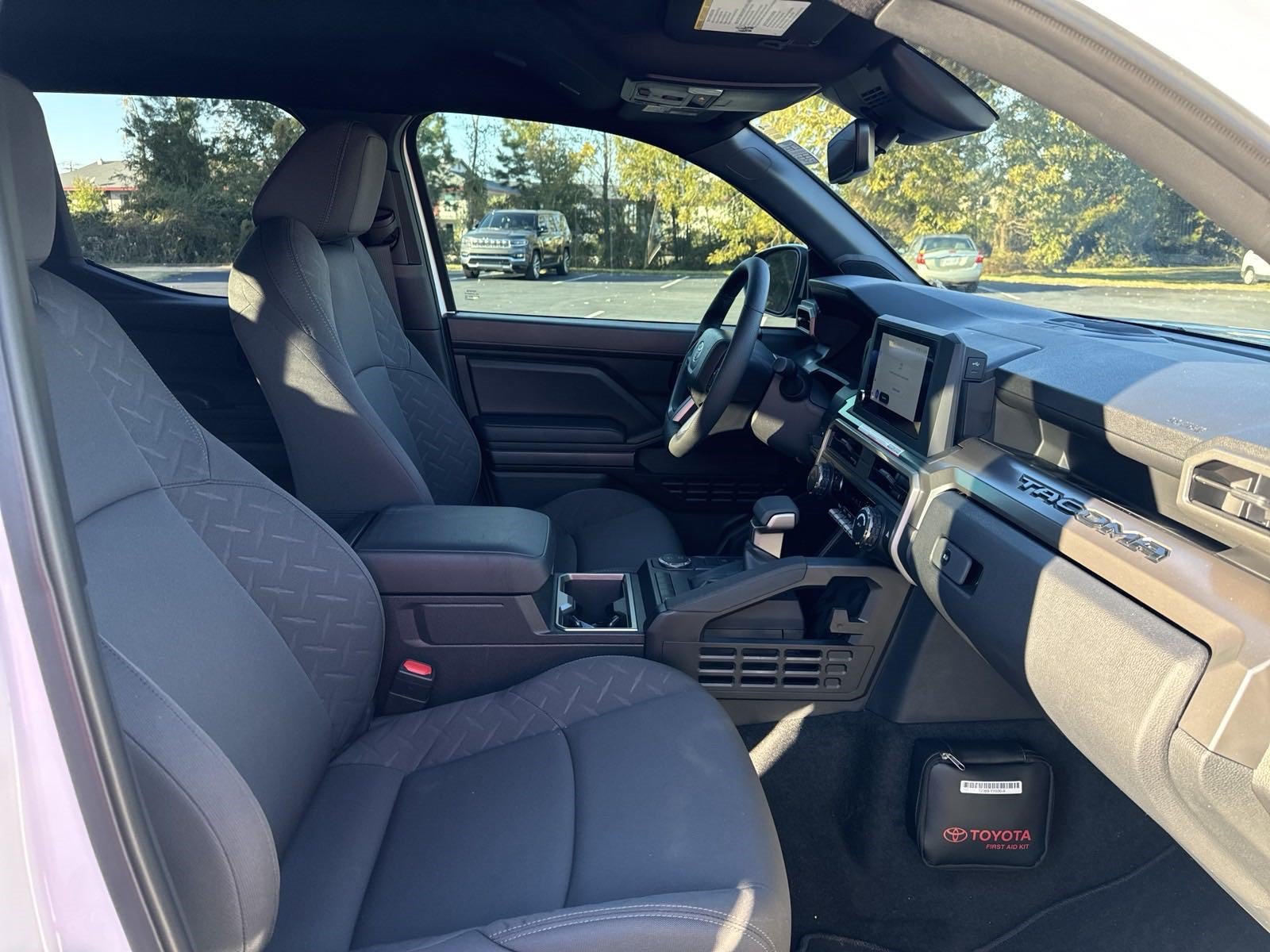 New 2024 Toyota Tacoma SR5 RWD image 31