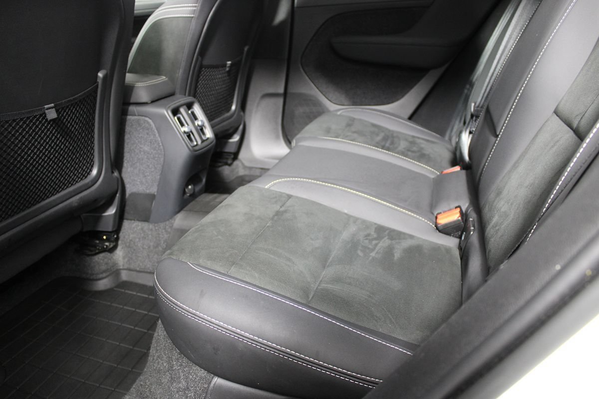 Used 2023 Volvo XC40 Recharge Plus w/ Protection Package Premier AWD/4WD image 22
