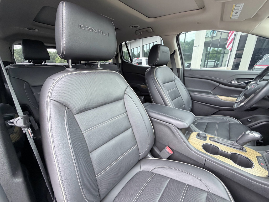 Used 2019 GMC Acadia Denali w/ Technology Package FWD image 26