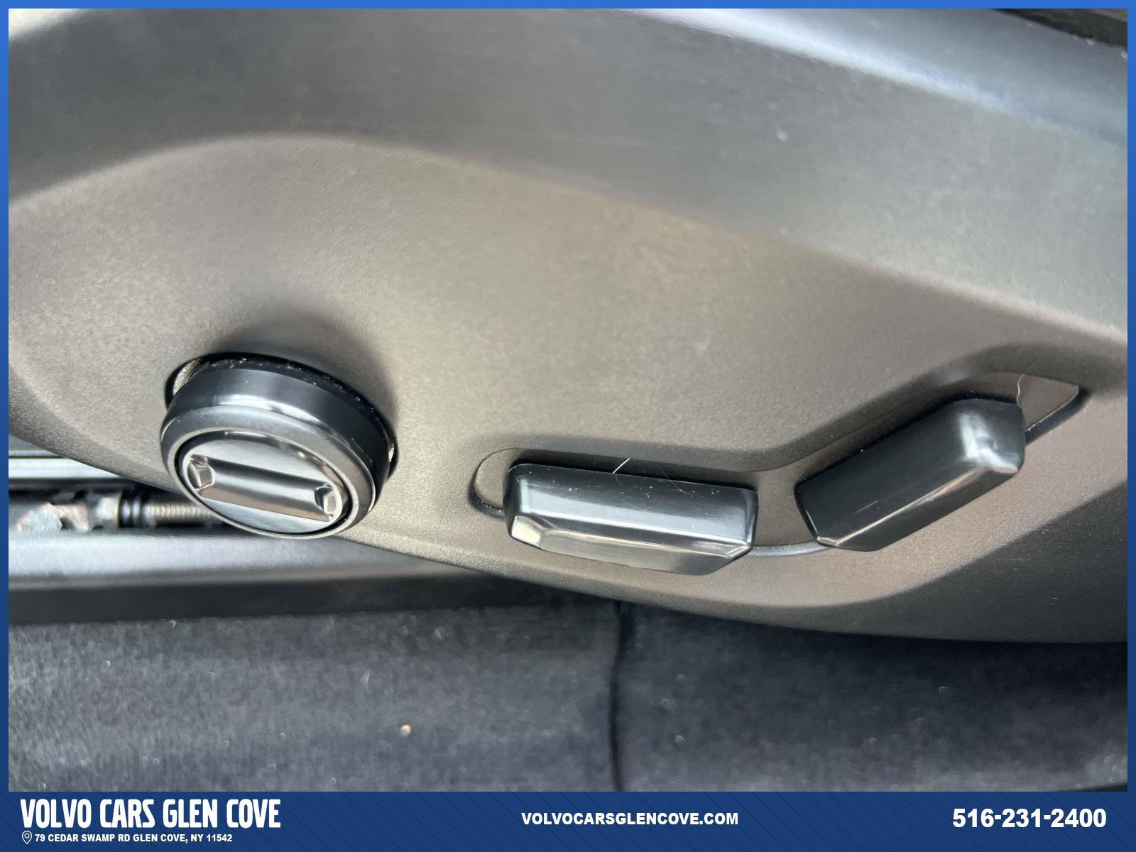 Certified 2022 Volvo XC60 B5 Momentum w/ Climate Package image 18