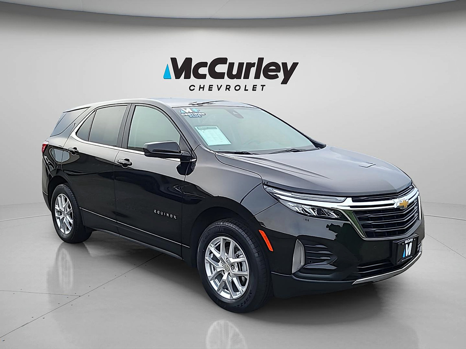 Used 2024 Chevrolet Equinox LT AWD/4WD image 1