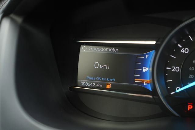 Used 2017 Ford Explorer Limited image 27