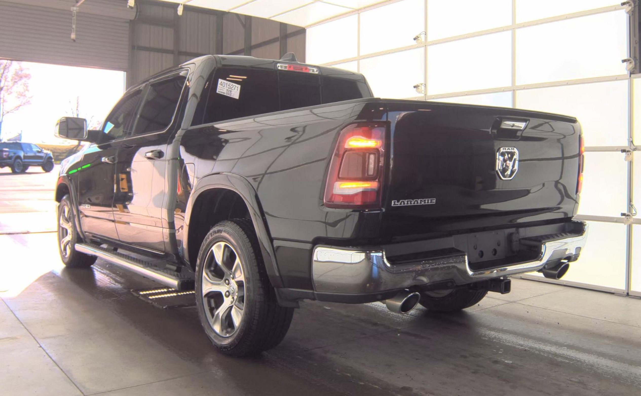 Used 2019 RAM 1500 Laramie image 4