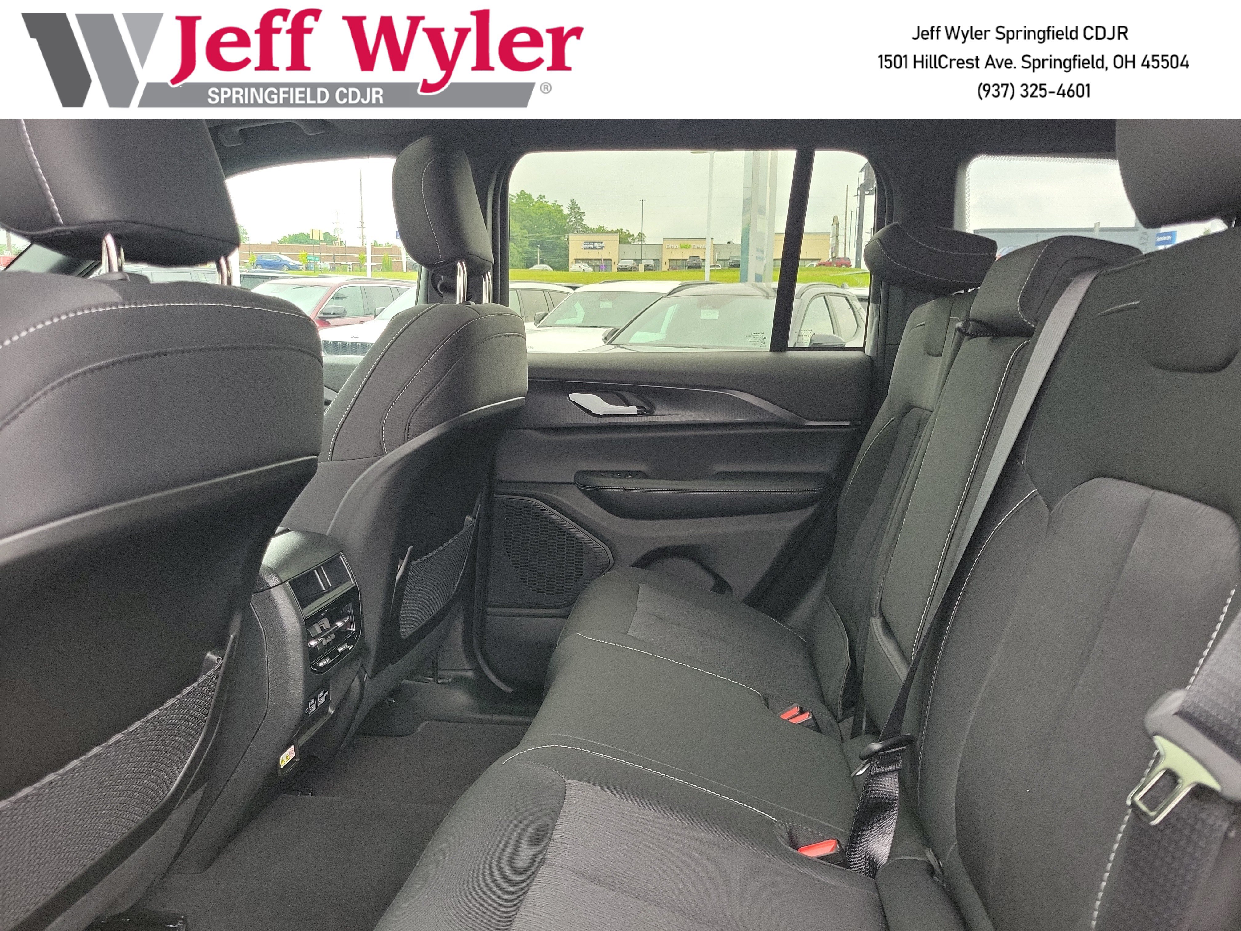 New 2026 Jeep Grand Cherokee Laredo X AWD/4WD image 16